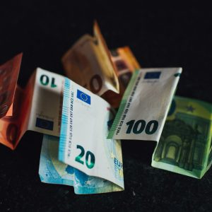 pexels-markusspiske-3806749